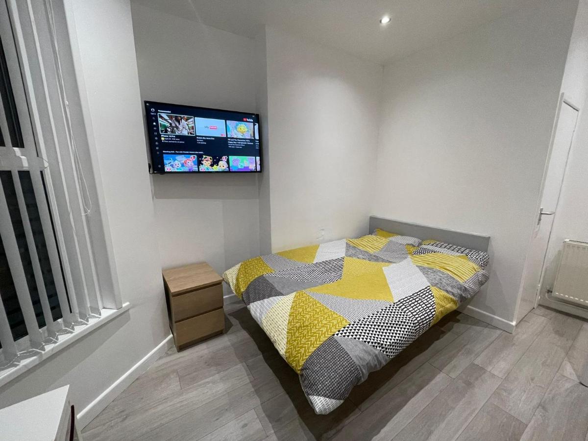 Selection Of Stylish Apartments Within Walking Distance Of Cardiff City Centre Bagian luar foto
